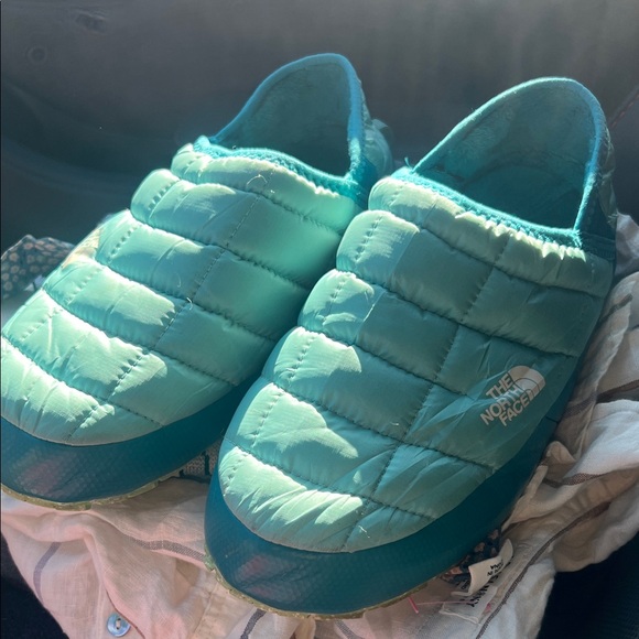 The NorthFace thermoBall traction mule - Picture 3 of 7